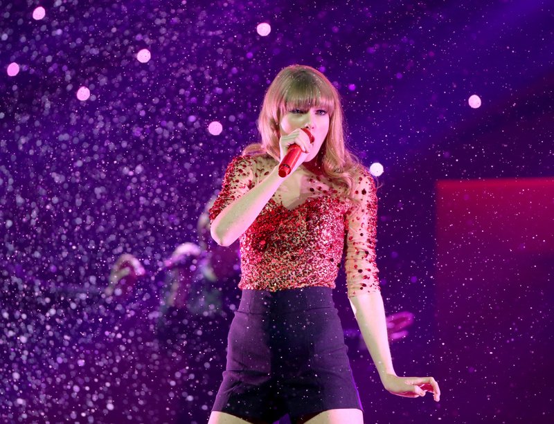 Taylor Swift at KIIS FM's 2012 Jingle Ball — photo 184