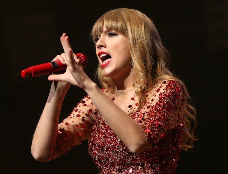 Taylor Swift at KIIS FM's 2012 Jingle Ball — photo 194