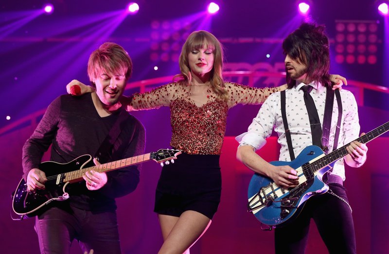 Taylor Swift at KIIS FM's 2012 Jingle Ball — photo 221