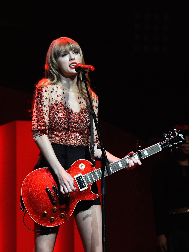 Taylor Swift at KIIS FM's 2012 Jingle Ball — photo 241