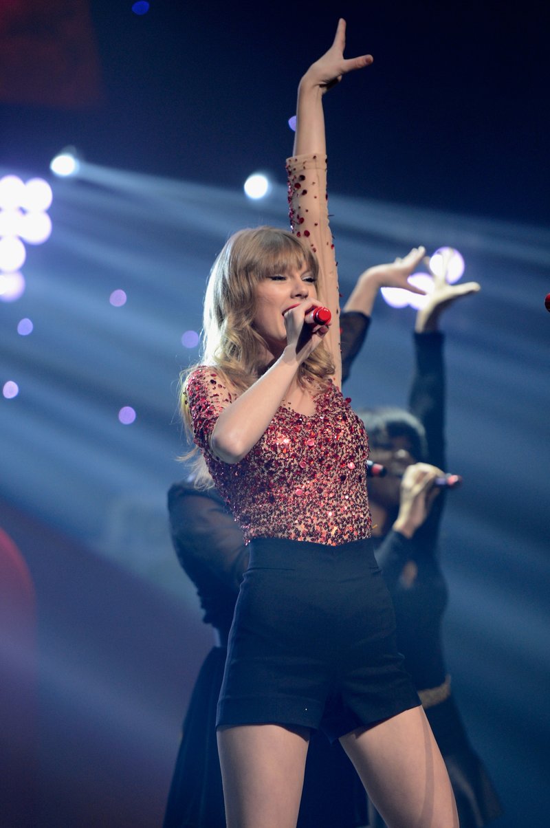 Taylor Swift at KIIS FM's 2012 Jingle Ball — photo 283
