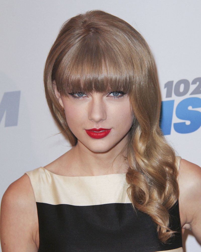 Taylor Swift at KIIS FM's 2012 Jingle Ball — photo 437