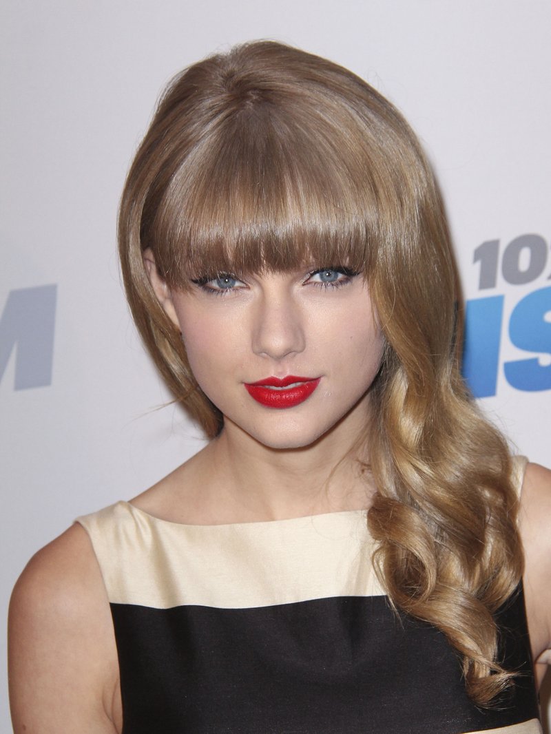 Taylor Swift at KIIS FM's 2012 Jingle Ball — photo 438