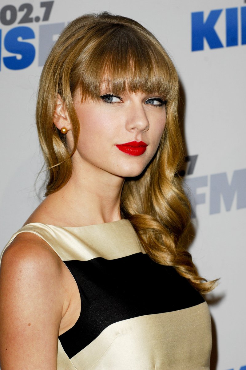 Taylor Swift at KIIS FM's 2012 Jingle Ball — photo 446