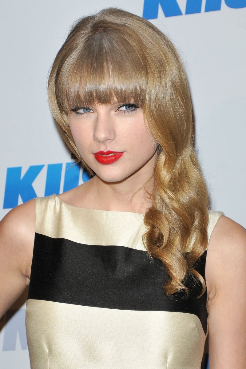 Taylor Swift at KIIS FM's 2012 Jingle Ball — photo 450