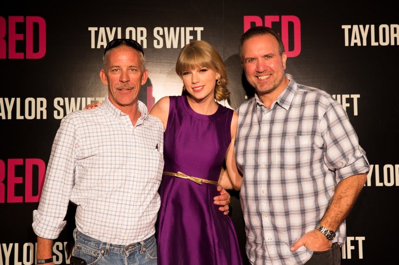 Taylor Swift at Red Album Launch Party — photo 2