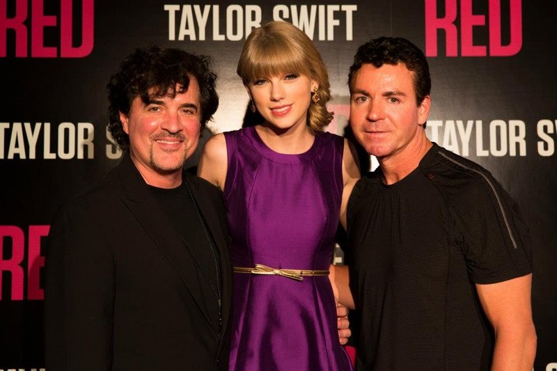 Taylor Swift at Red Album Launch Party — photo 3