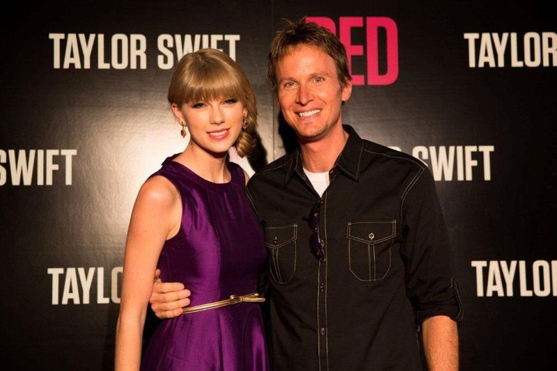 Taylor Swift at Red Album Launch Party — photo 4