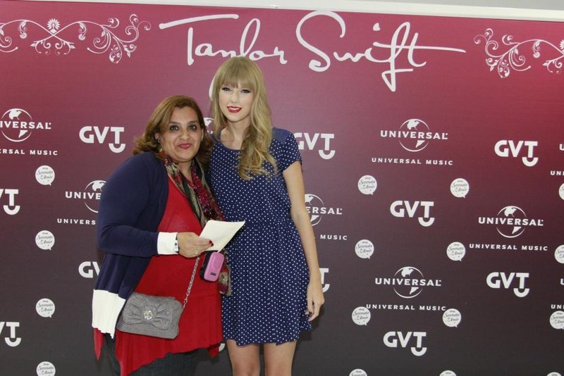 Taylor Swift at Rio de Janeiro Meet & Greet — photo 8