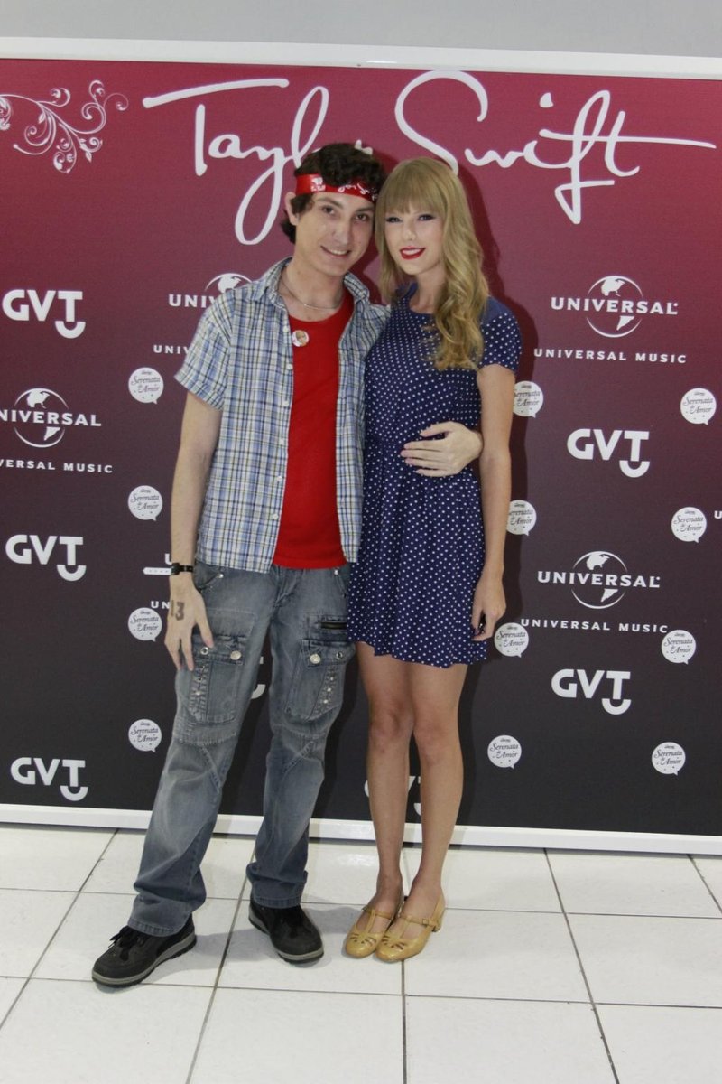 Taylor Swift at Rio de Janeiro Meet & Greet — photo 19