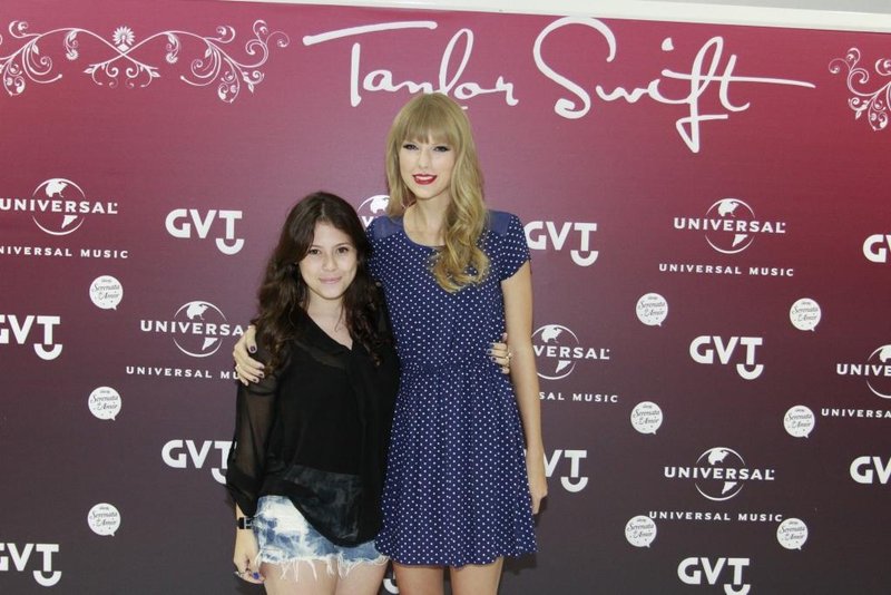 Taylor Swift at Rio de Janeiro Meet & Greet — photo 21