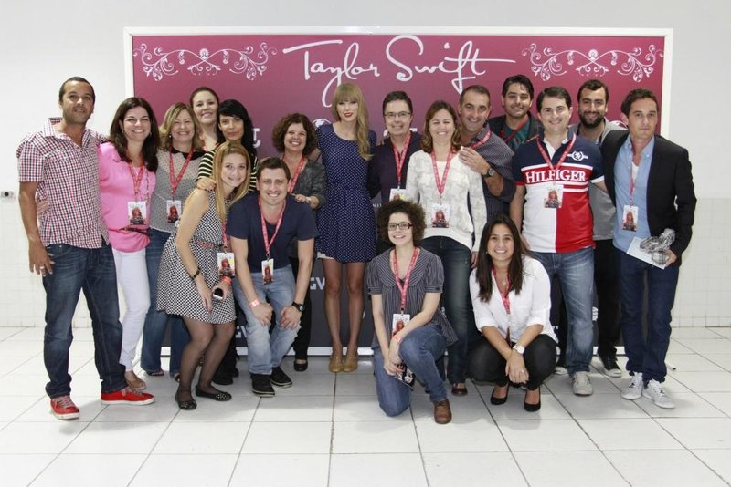 Taylor Swift at Rio de Janeiro Meet & Greet — photo 29