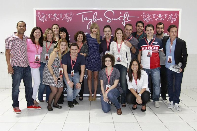 Taylor Swift at Rio de Janeiro Meet & Greet — photo 31