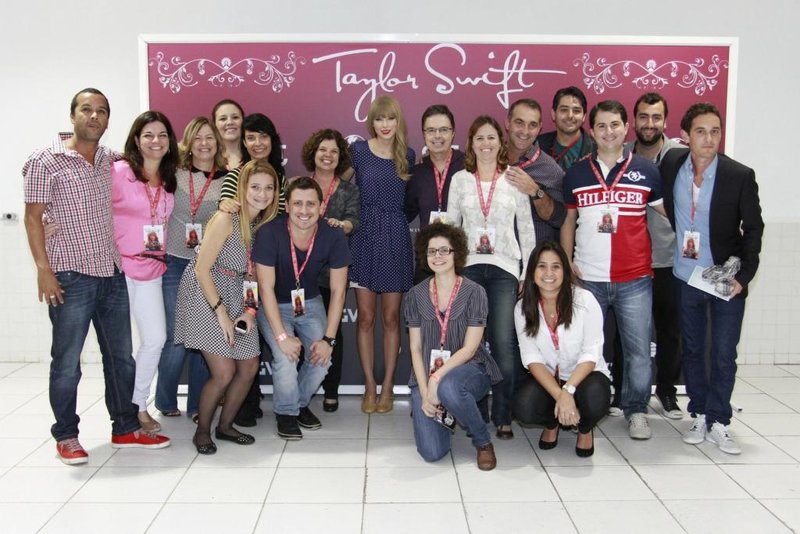 Taylor Swift at Rio de Janeiro Meet & Greet — photo 32