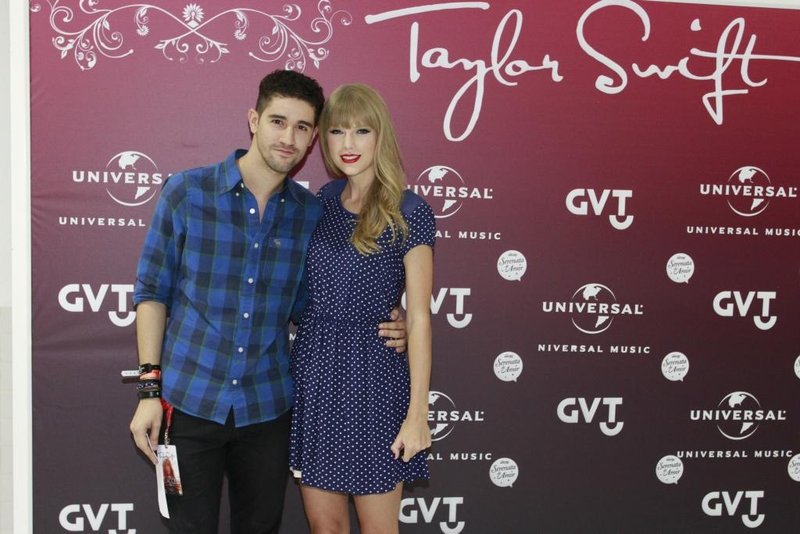 Taylor Swift at Rio de Janeiro Meet & Greet — photo 46