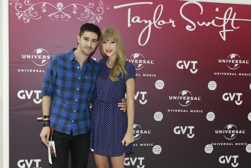Taylor Swift at Rio de Janeiro Meet & Greet — photo 47