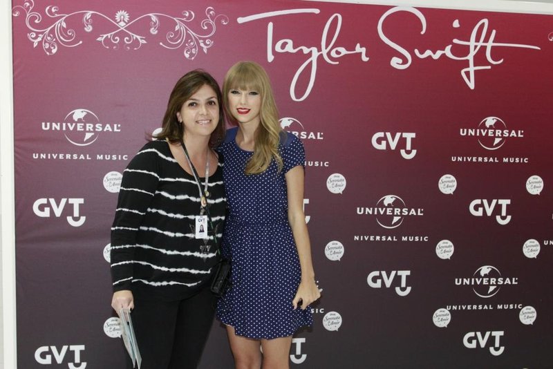 Taylor Swift at Rio de Janeiro Meet & Greet — photo 49