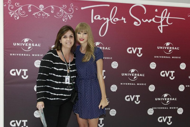 Taylor Swift at Rio de Janeiro Meet & Greet — photo 50