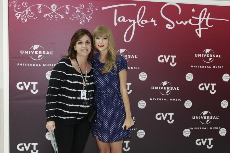 Taylor Swift at Rio de Janeiro Meet & Greet — photo 51