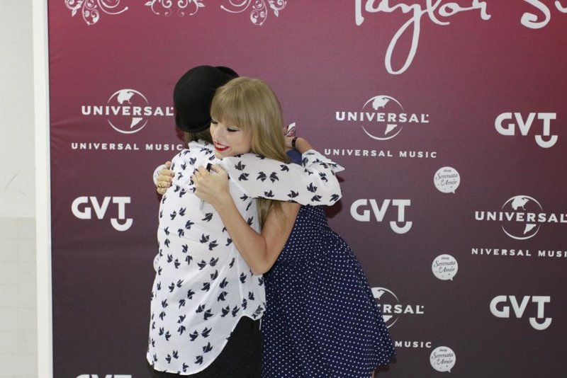 Taylor Swift at Rio de Janeiro Meet & Greet — photo 59
