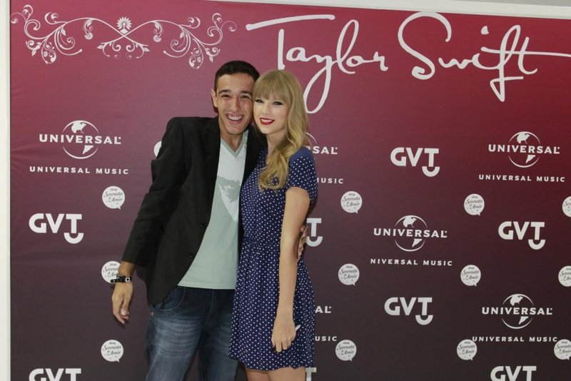 Taylor Swift at Rio de Janeiro Meet & Greet — photo 65