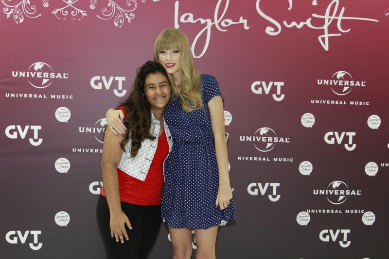 Taylor Swift at Rio de Janeiro Meet & Greet — photo 80