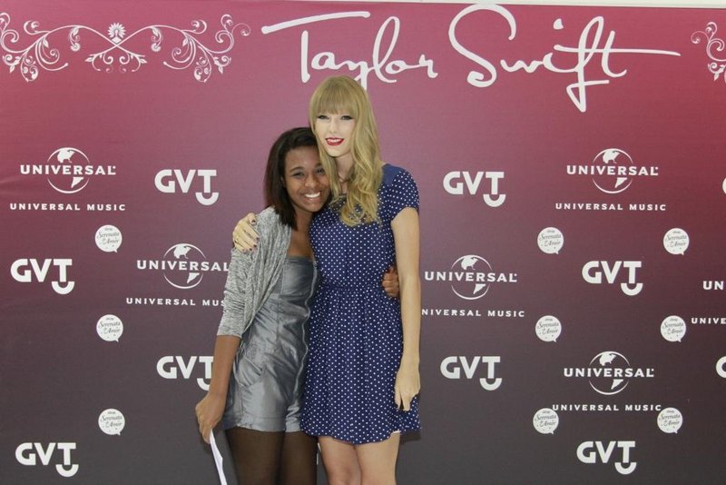 Taylor Swift at Rio de Janeiro Meet & Greet — photo 83