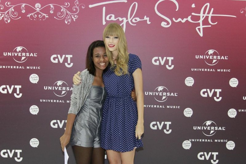 Taylor Swift at Rio de Janeiro Meet & Greet — photo 84