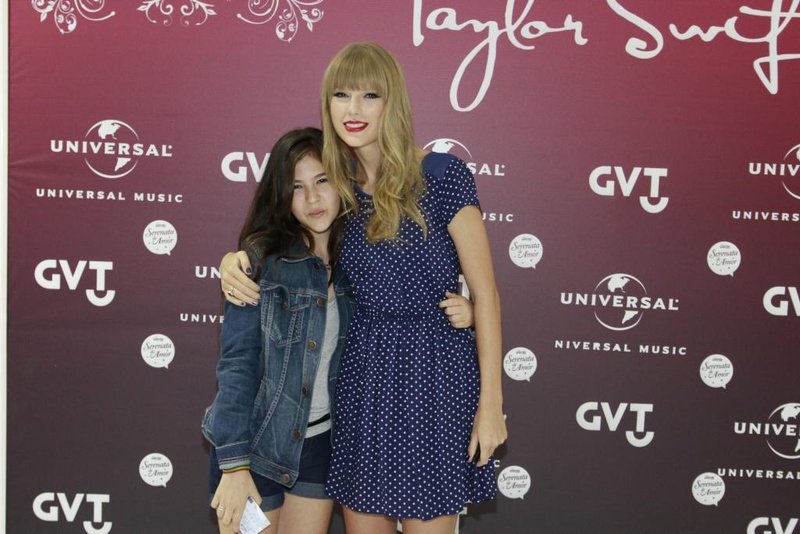 Taylor Swift at Rio de Janeiro Meet & Greet — photo 89