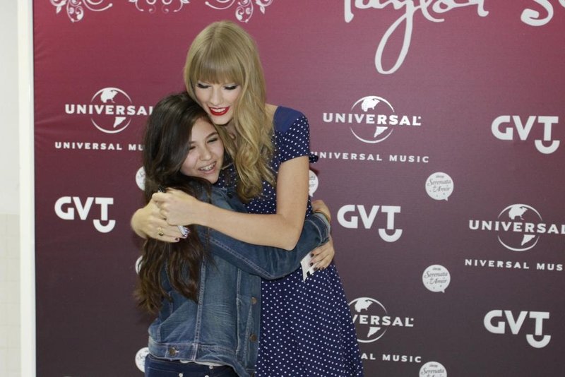 Taylor Swift at Rio de Janeiro Meet & Greet — photo 90
