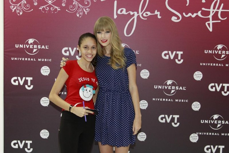 Taylor Swift at Rio de Janeiro Meet & Greet — photo 97
