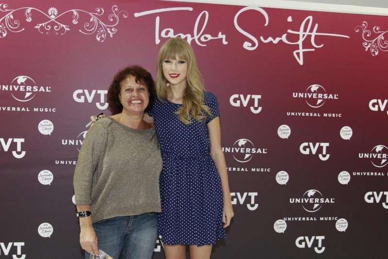 Taylor Swift at Rio de Janeiro Meet & Greet — photo 100