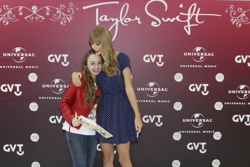 Taylor Swift at Rio de Janeiro Meet & Greet — photo 104