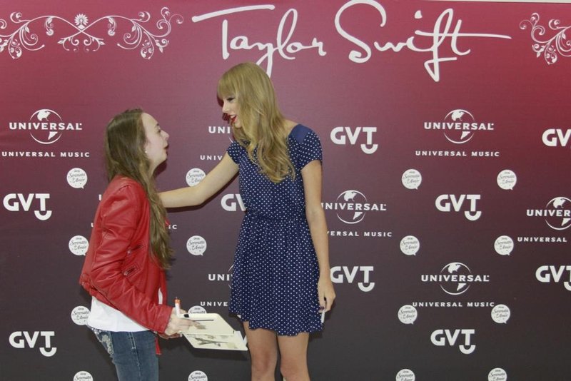 Taylor Swift at Rio de Janeiro Meet & Greet — photo 106