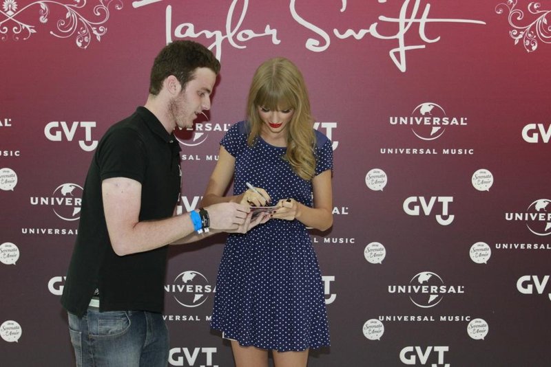 Taylor Swift at Rio de Janeiro Meet & Greet — photo 110