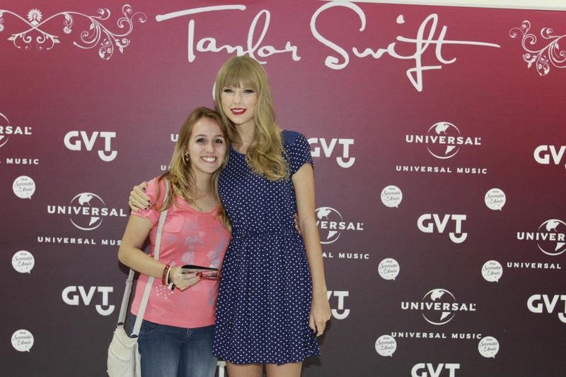 Taylor Swift at Rio de Janeiro Meet & Greet — photo 120