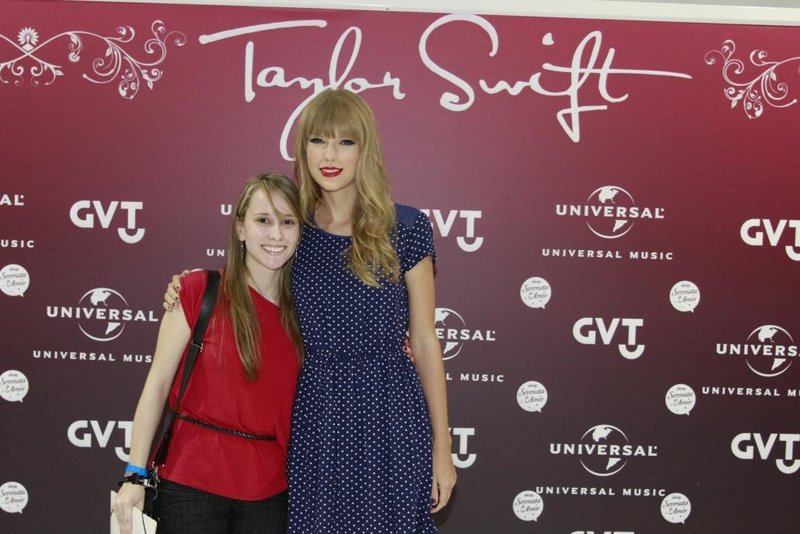 Taylor Swift at Rio de Janeiro Meet & Greet — photo 122