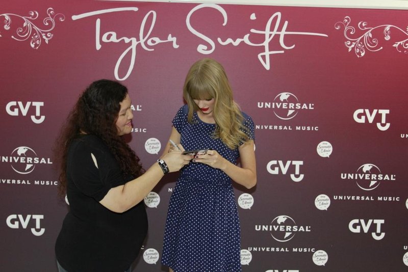 Taylor Swift at Rio de Janeiro Meet & Greet — photo 125