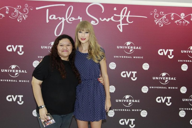 Taylor Swift at Rio de Janeiro Meet & Greet — photo 126