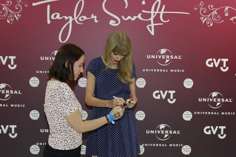 Taylor Swift at Rio de Janeiro Meet & Greet — photo 128