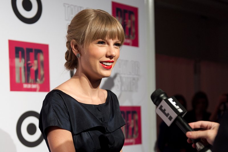 Taylor Swift at Target Red Deluxe Edition CD Release Launch Party — photo 36