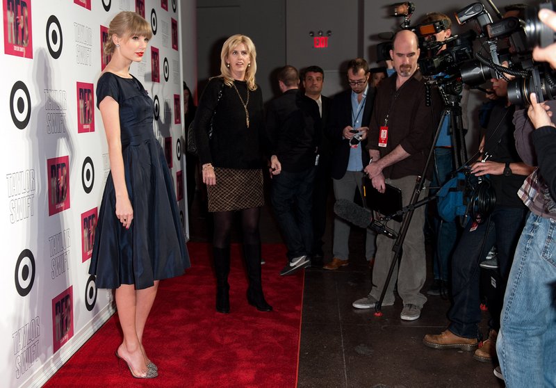 Taylor Swift at Target Red Deluxe Edition CD Release Launch Party — photo 37