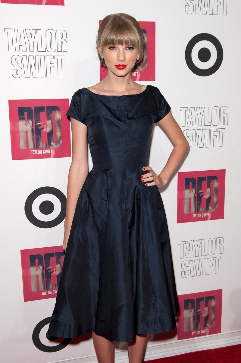 Taylor Swift at Target Red Deluxe Edition CD Release Launch Party — photo 42