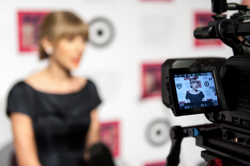 Taylor Swift at Target Red Deluxe Edition CD Release Launch Party — photo 44