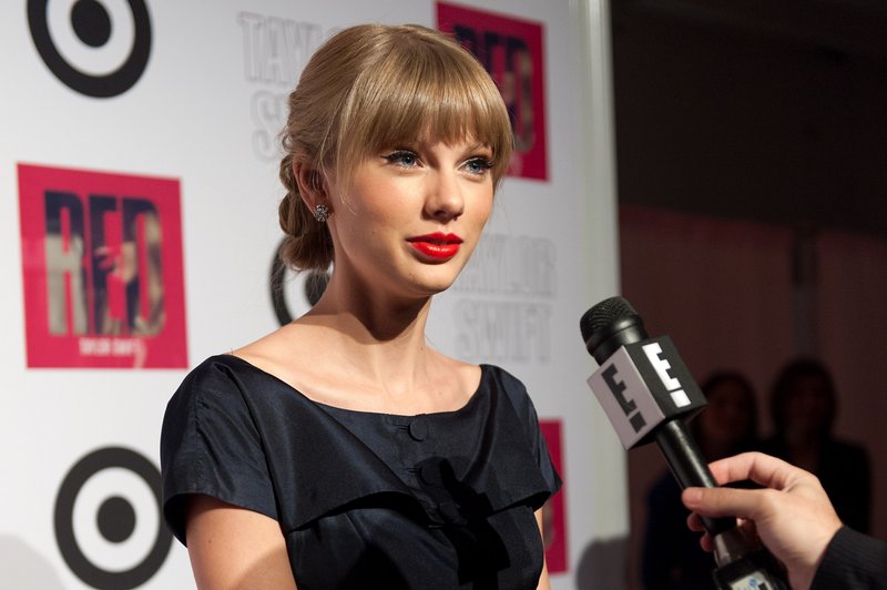 Taylor Swift at Target Red Deluxe Edition CD Release Launch Party — photo 47