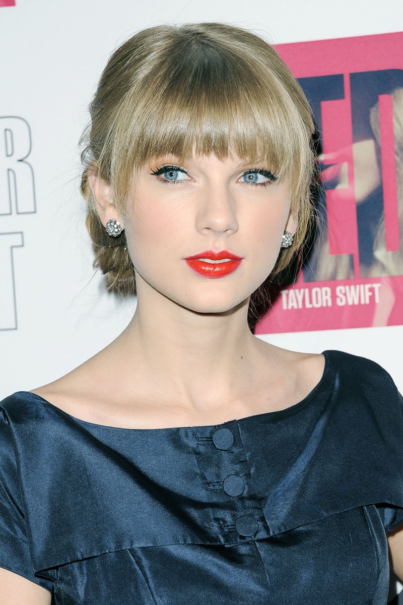 Taylor Swift at Target Red Deluxe Edition CD Release Launch Party — photo 54