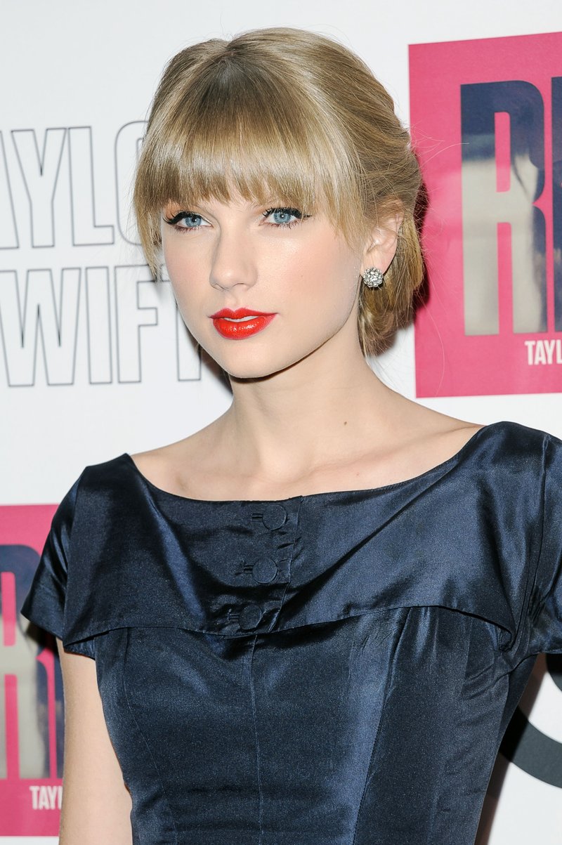 Taylor Swift at Target Red Deluxe Edition CD Release Launch Party — photo 60