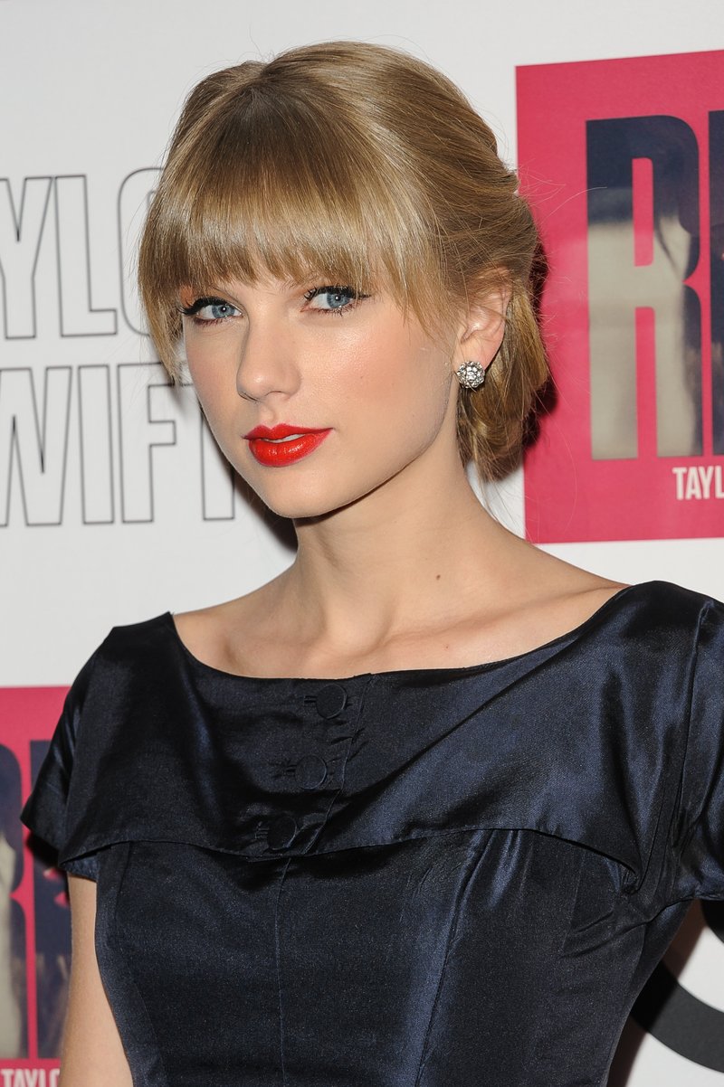 Taylor Swift at Target Red Deluxe Edition CD Release Launch Party — photo 74