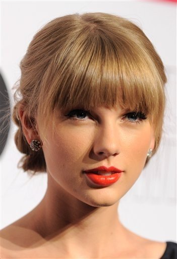 Taylor Swift at Target Red Deluxe Edition CD Release Launch Party — photo 98