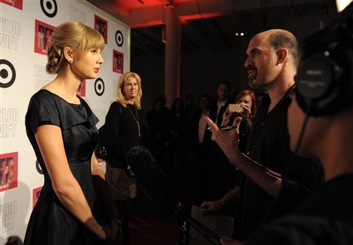 Taylor Swift at Target Red Deluxe Edition CD Release Launch Party — photo 102
